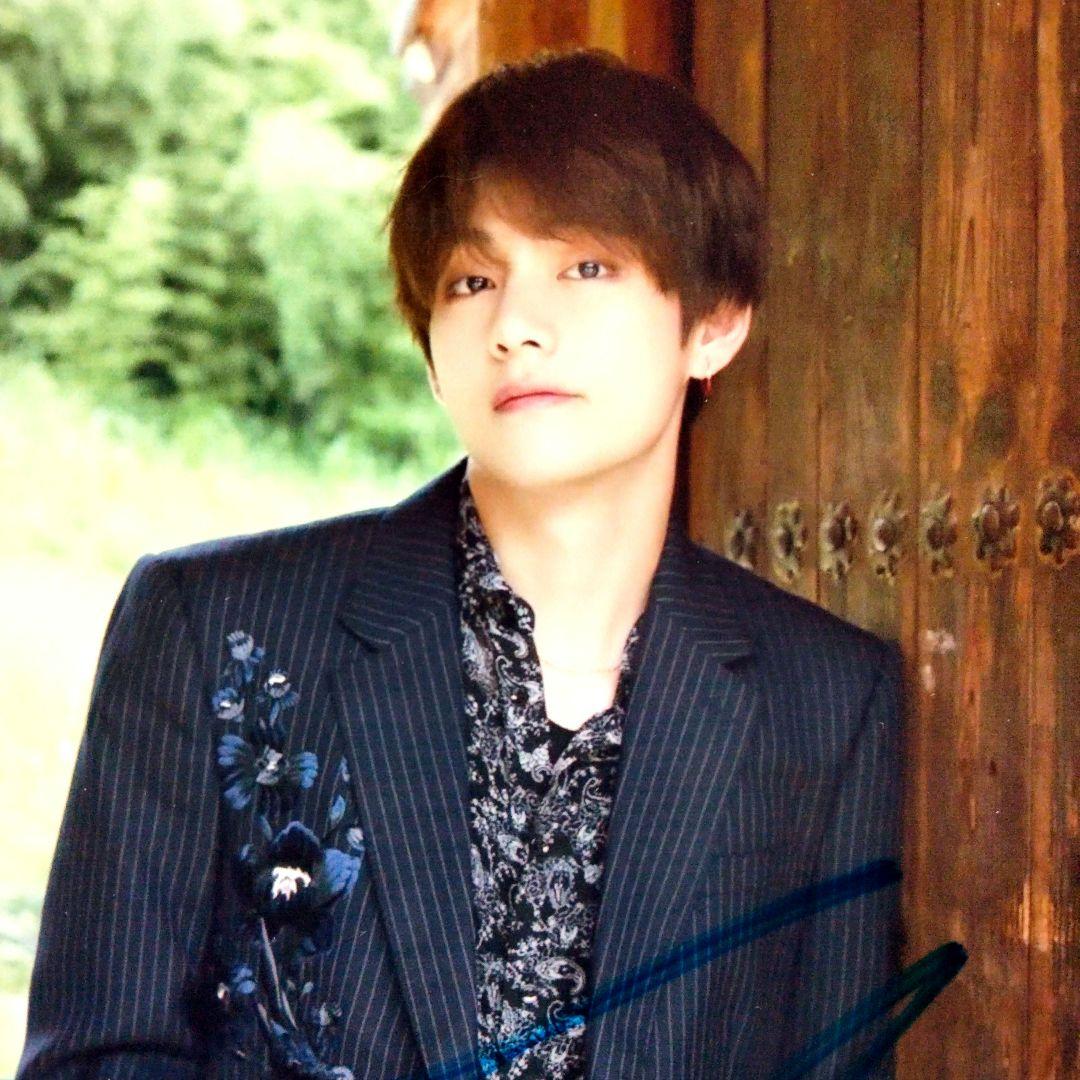 セール中…V直筆サイン入り2Lサイズ写真…BTS…防弾少年団　28