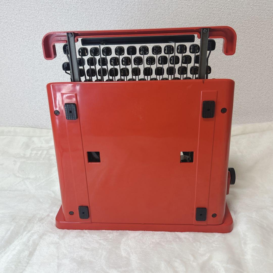 Olivetti Valentine タイプライター　レッド オリベッティ