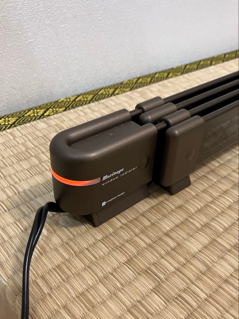 ウインドーラジエーター　結露と冷気を抑制　 日本製