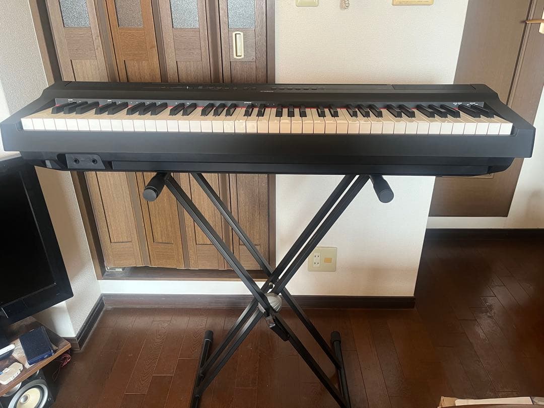 YAMAHA 電子ピアノ　P121