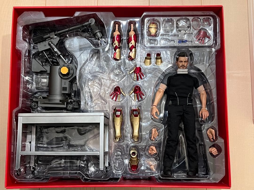 ホットトイズ トニー・スターク アイアンマン3