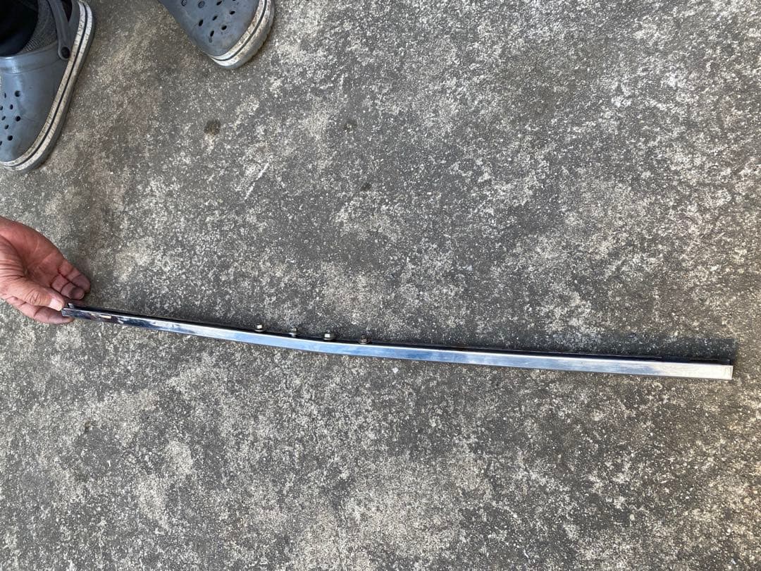 日産箱スカ　2000GT 2000GTRリアーグリルアッパーモール