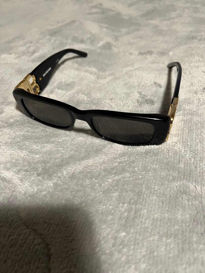 バレンシアガ　サングラス　balenciaga