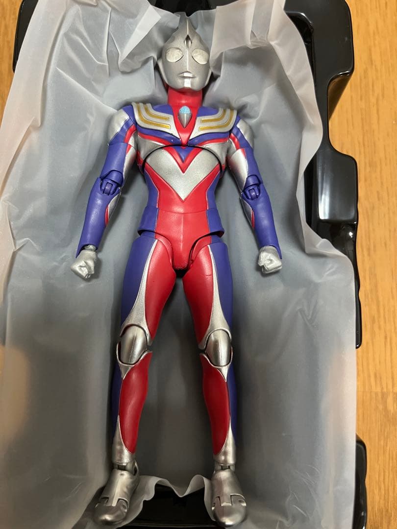 S.H.Figuarts（真骨彫製法）ウルトラマンティガ 　マルチタイプ