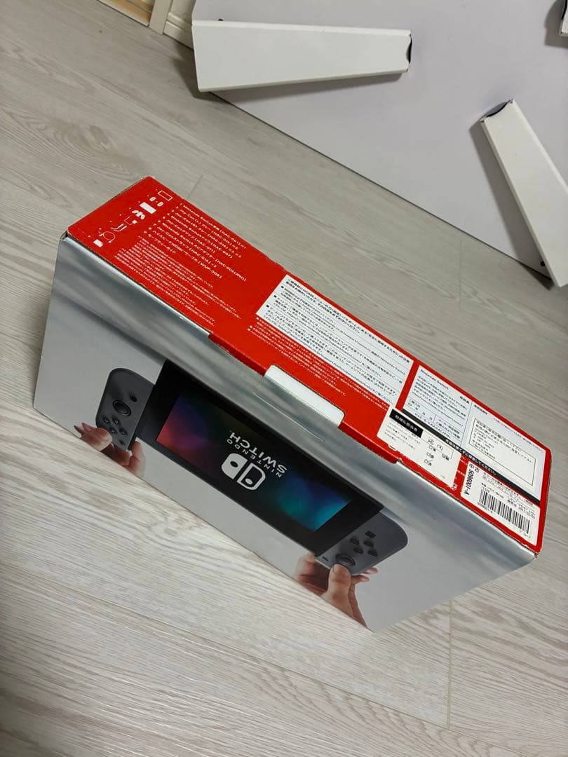 Nintendo Switch 本体（ニンテンドースイッチ）Joy-Conグレー