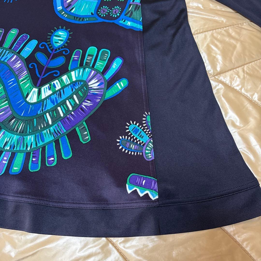 【未使用に近い】✨トクコプルミエヴォル✨黒地に幾何学模様の素敵な長袖チュニック❣️