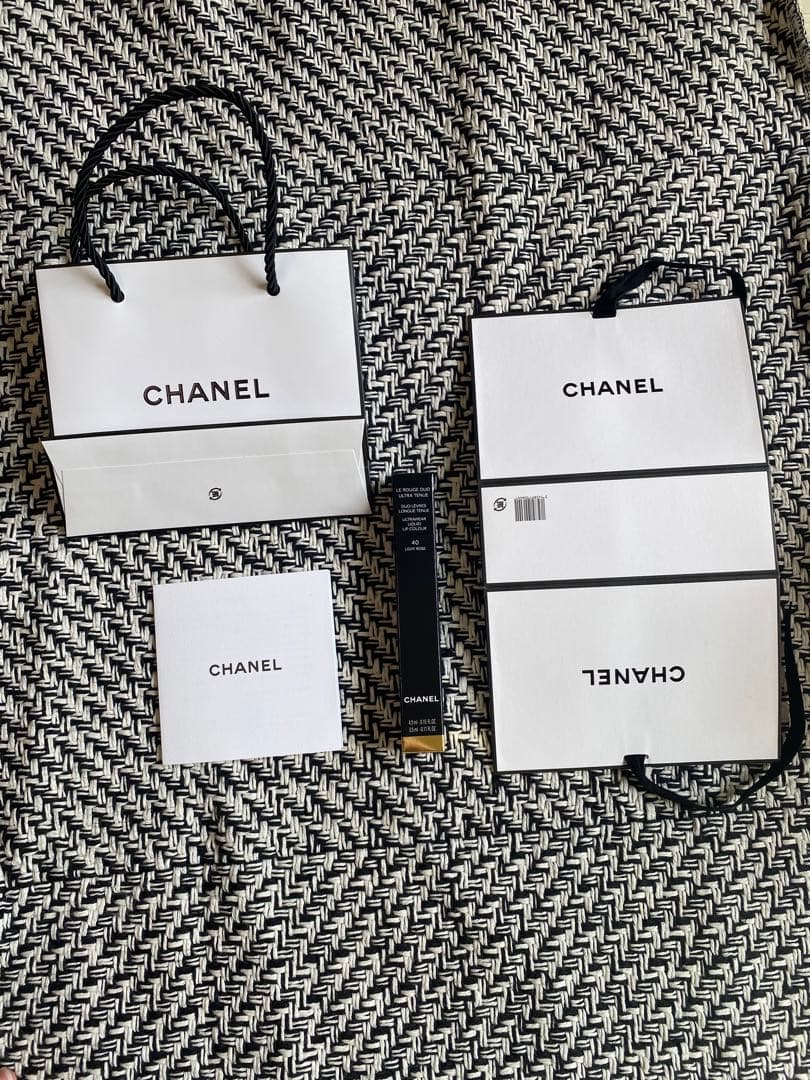 ＜CHANEL＞ル ルージュ デュオ ウルトラ トゥニュ　40番ライトローズ