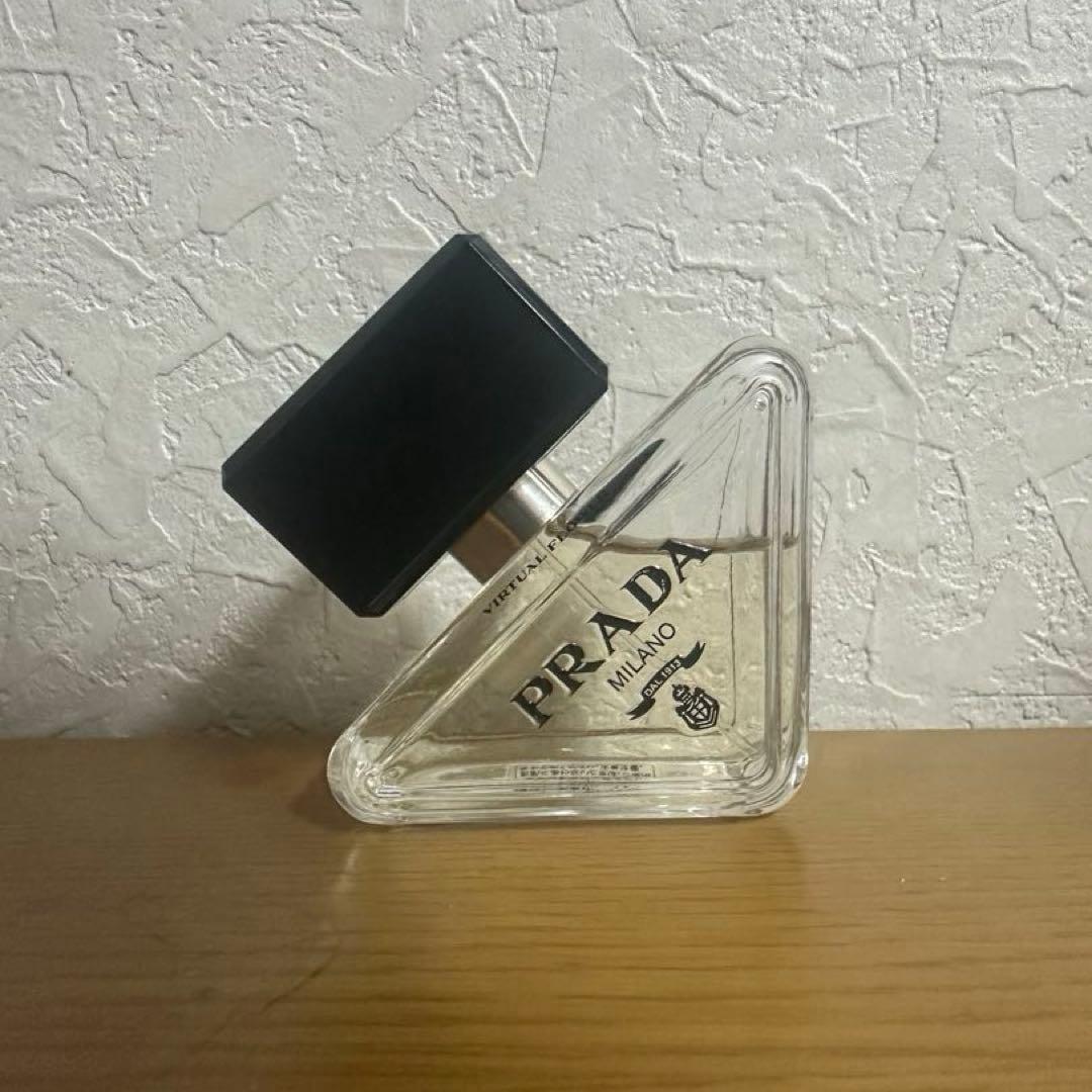 プラダ パラドックス ヴァーチャル フラワー オーデパルファム 30ml