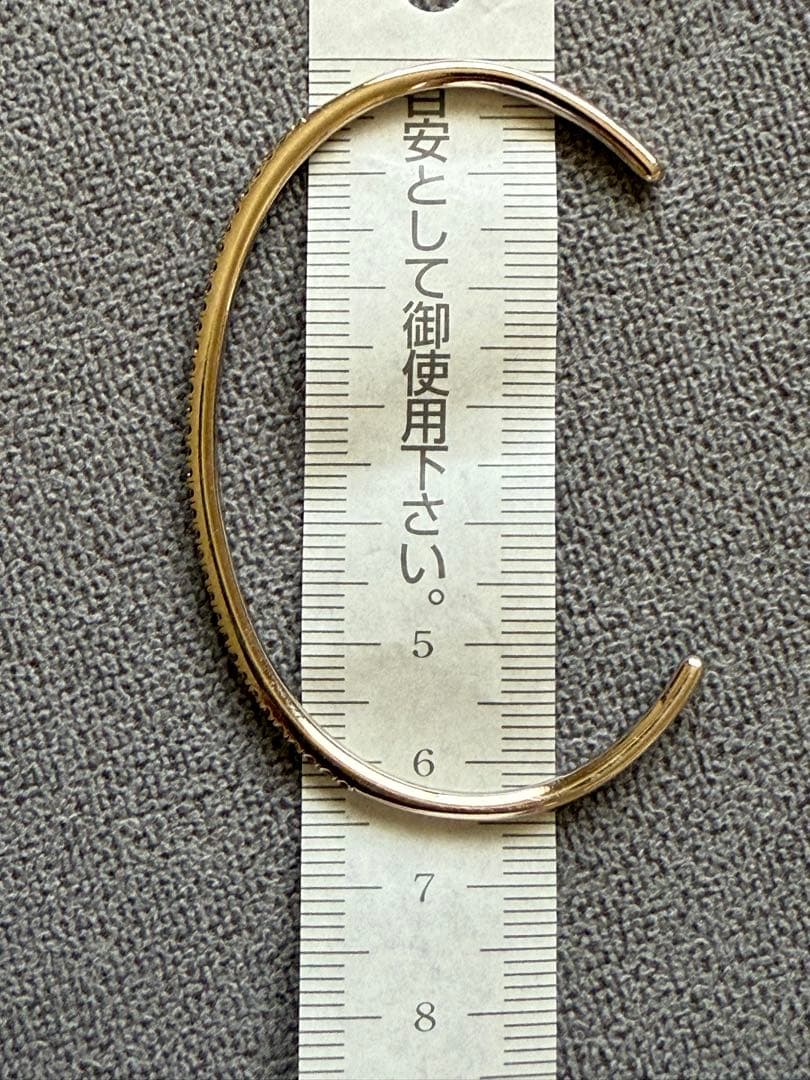 K18 ホワイトゴールド　オープン　バングル　ダイヤ　0.57カラット