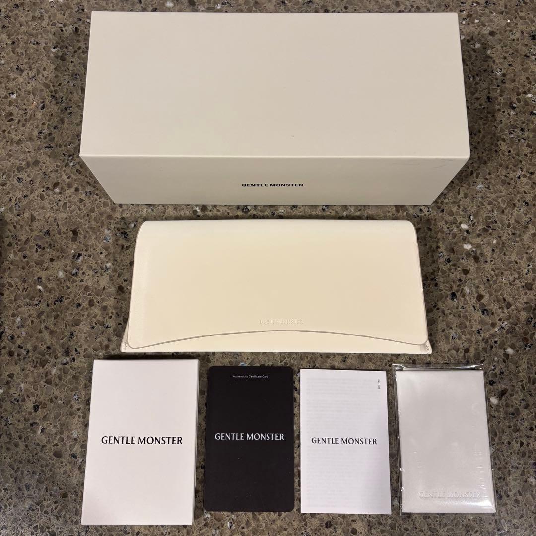 ジェントルモンスター　GENTLE MONSTER ロブ　ROB 志尊淳着用