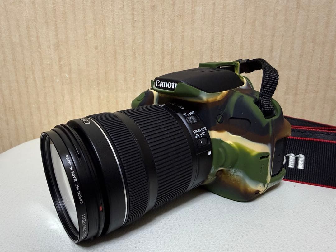 Canon EOS kiss X71 ストロボ未使用付き