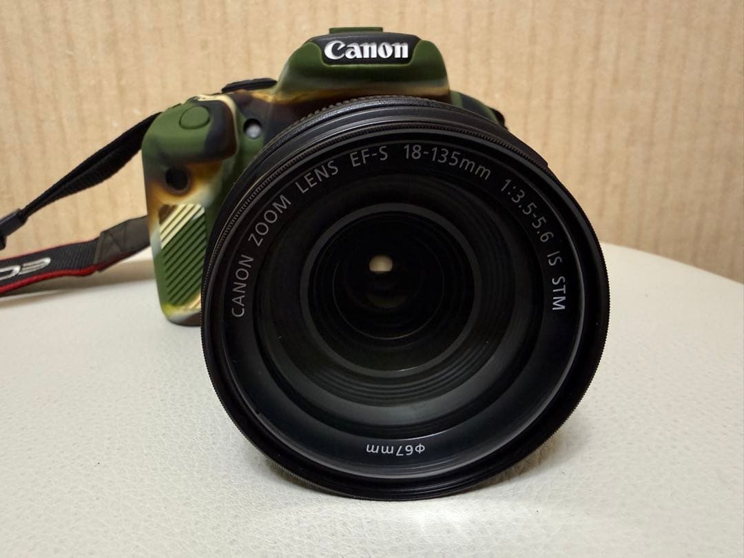 Canon EOS kiss X71 ストロボ未使用付き