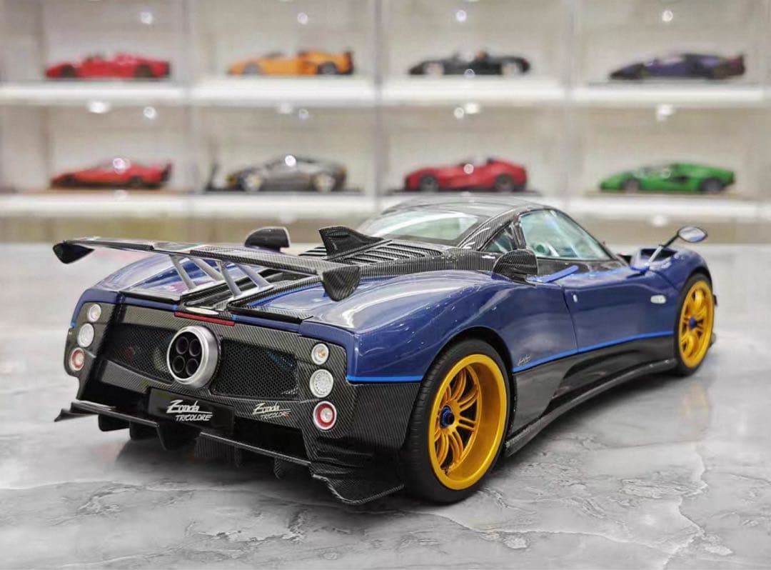 新発売 全開閉 Almost Real 1/18 パガーニ ゾンダ ミニカー