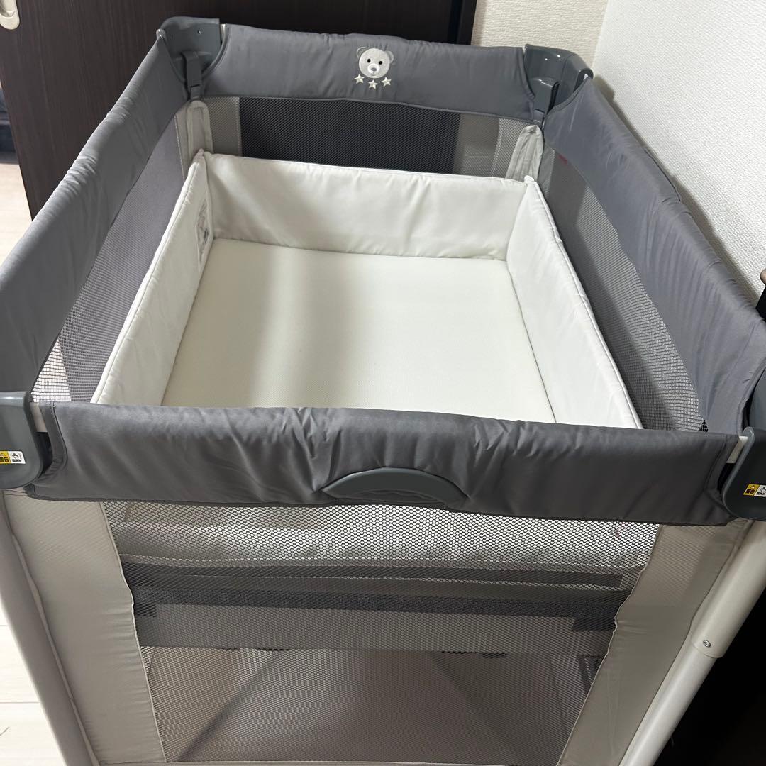 アップリカ　ココネルエアーAB ベビーベッド　グレーベアー