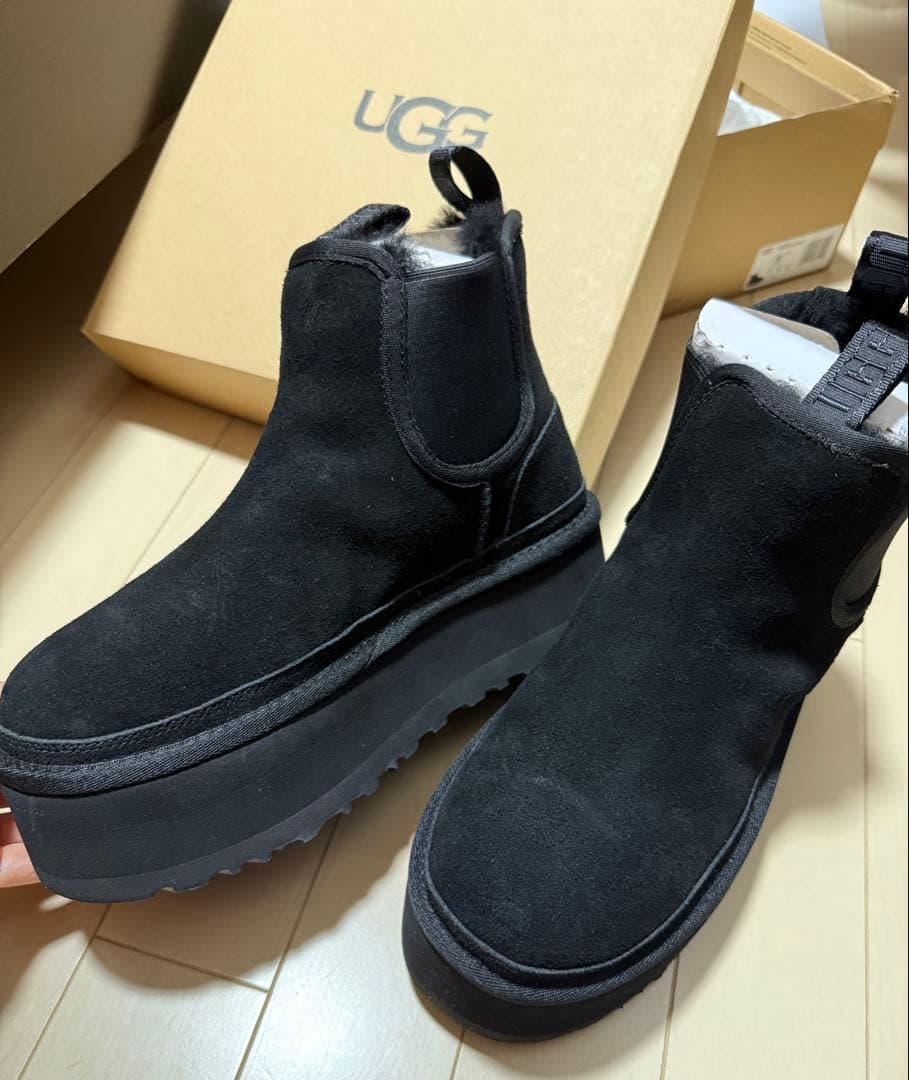 UGG ブラック ムートンブーツ　新品未使用品