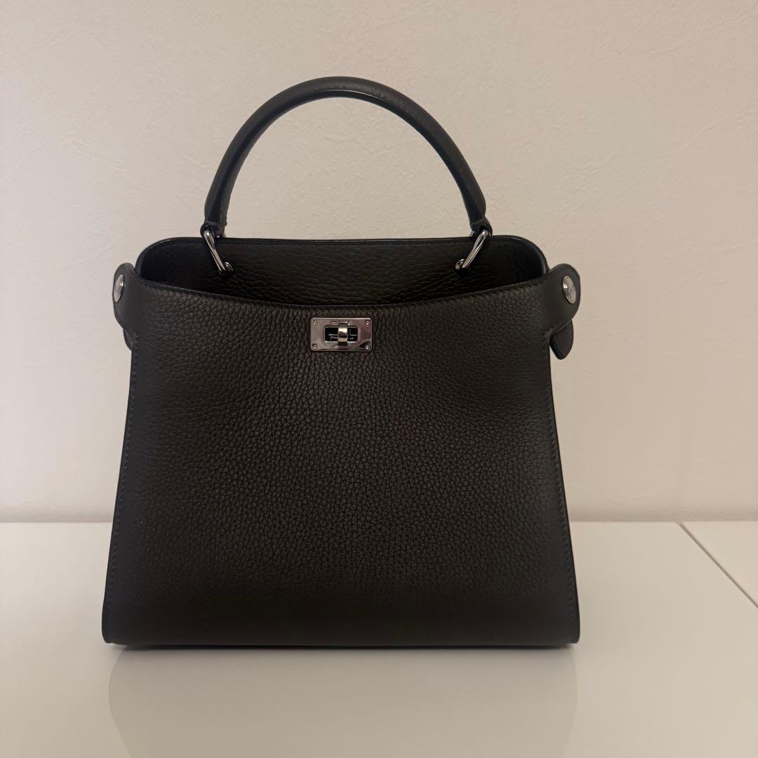 専用　レザー製黒ハンドバッグ