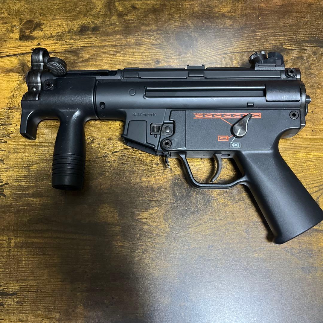 東京マルイ　MP5K A4　電動ガン　スリング、多段マグ4本、マガジンポーチ付属