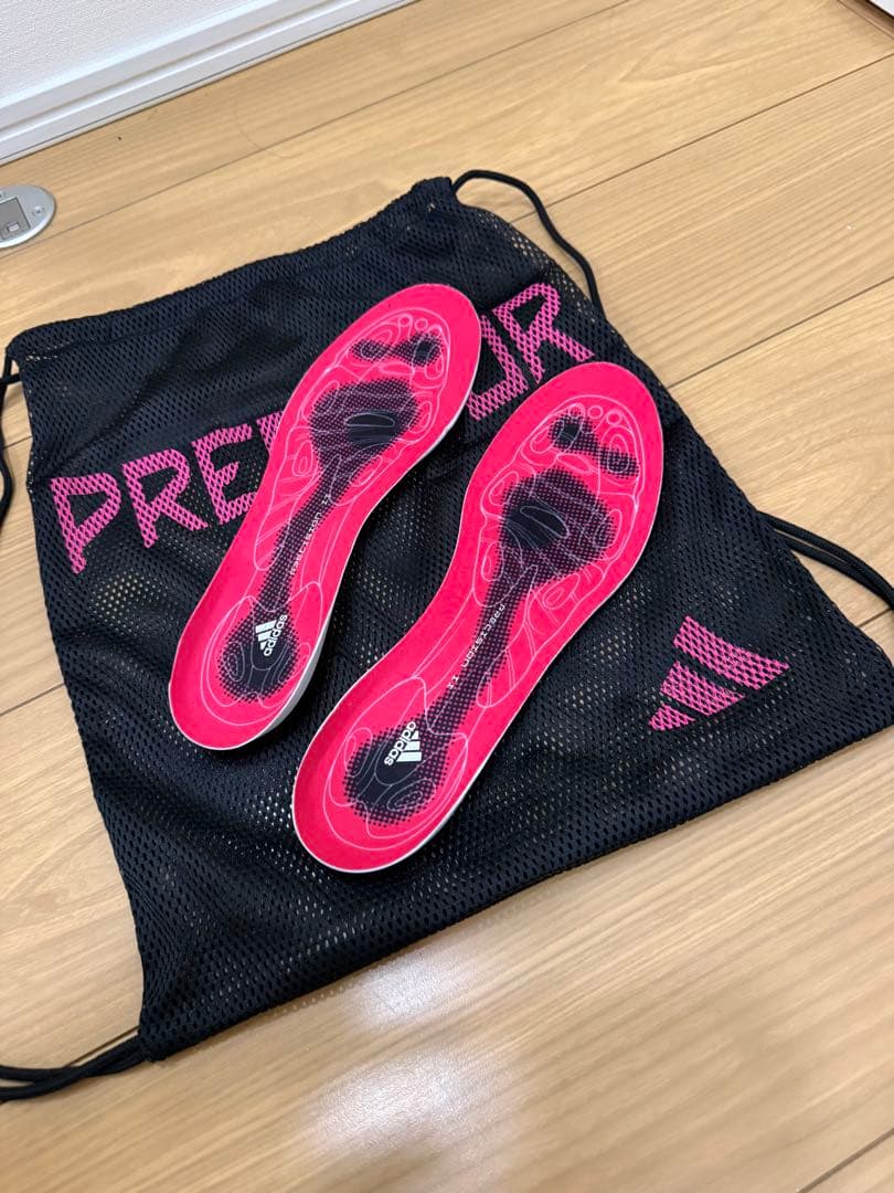 ブ*ン様 アディダス　プレデタープレシジョン.1 FG