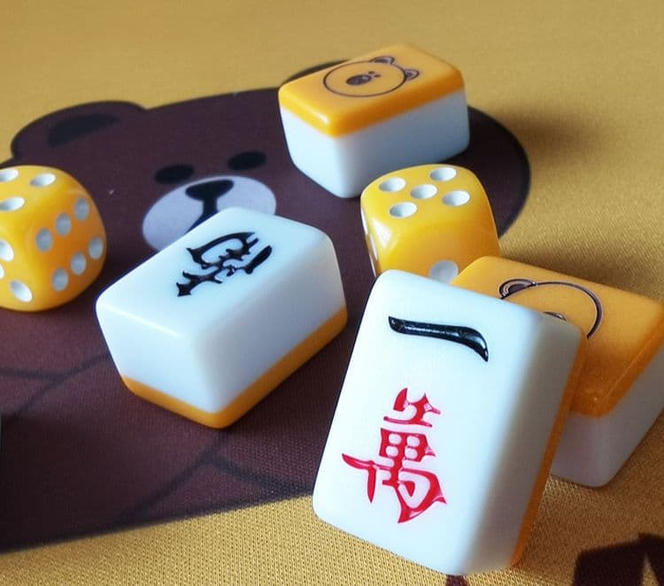 麻雀　クマ　かわいい　黄色　イエロー　LINEFRIENDS　韓国　韓国雑貨
