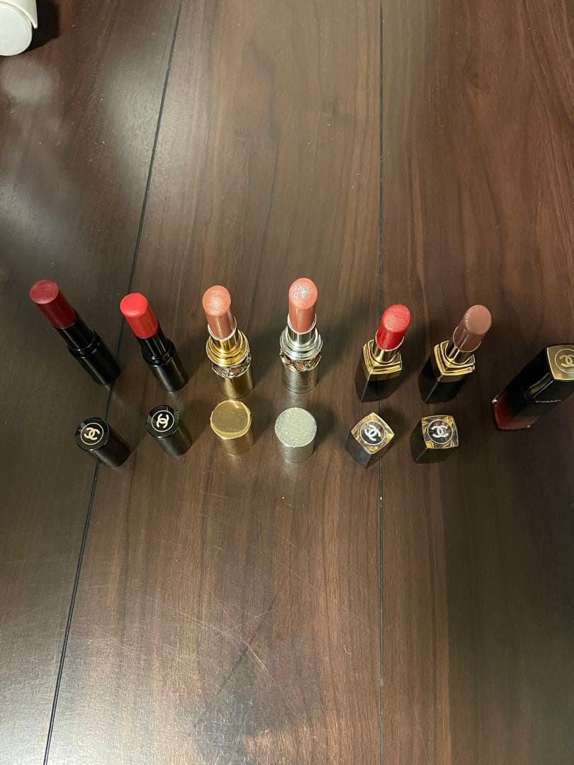 シャネル　イブサンローラン　リップカラー