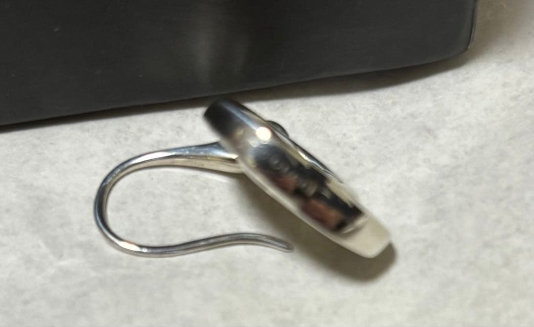 専用★GUCCI♬GGロゴインターロッキングピアス片耳用（1個）★used美品