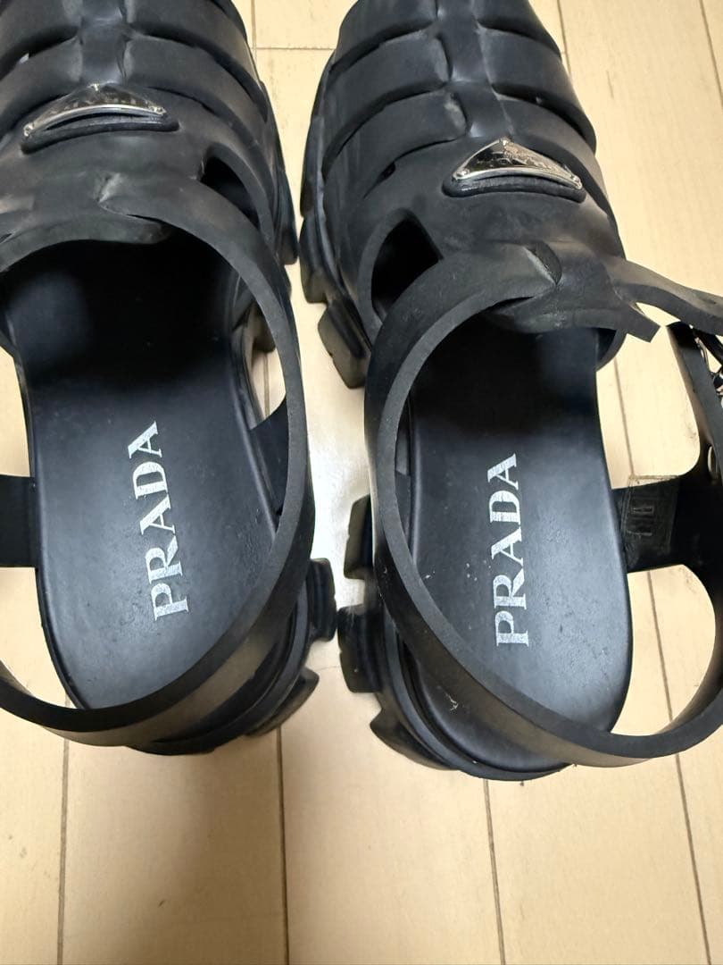 PRADA グルカサンダル