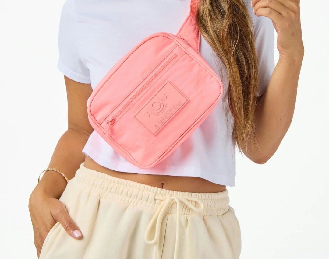 【新品】ALOHA Collection ピンク ボディバッグ・ヒップバッグ
