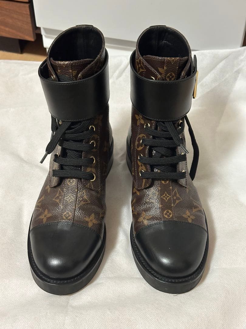 Louis Vuitton ダークブラウン ブラック ブーツ