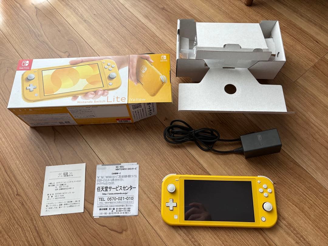 ほぼ未使用のNintendo Switch Lite イエロー