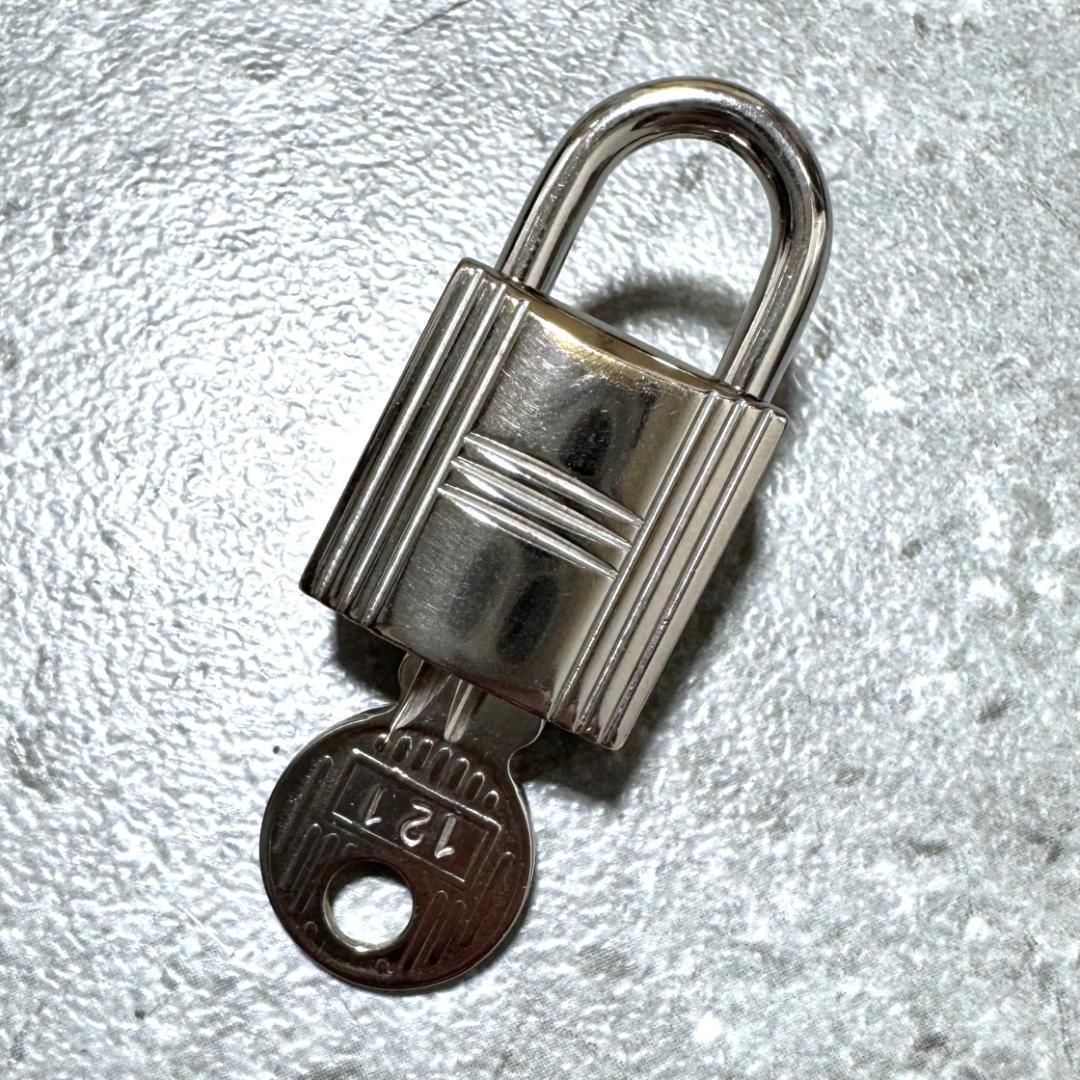 送料無料 美品 エルメス カデナ パドロック 南京錠 鍵 キー 121