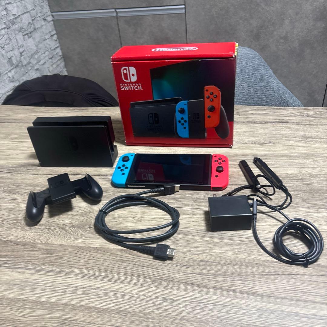 Nintendo Switch 本体（箱付き）&ソフト付き