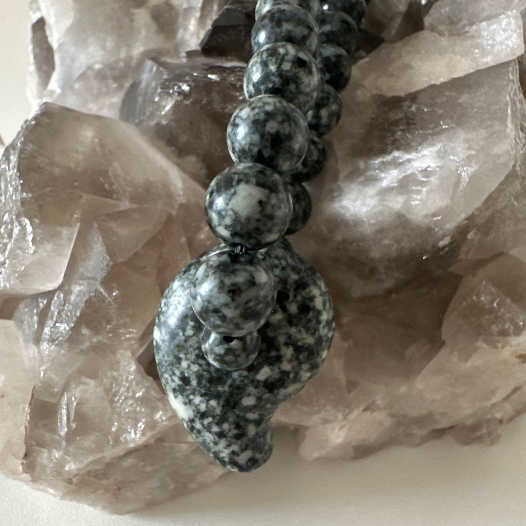 〈限定1点〉 遠野霊石×幻魔勾玉｜高波動を胸元に　Cosmic energy