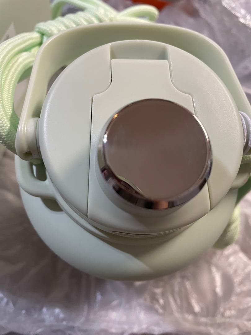 中国スターバックス　オンライン限定ステンレスボトル　ストラップ付き　スプリング