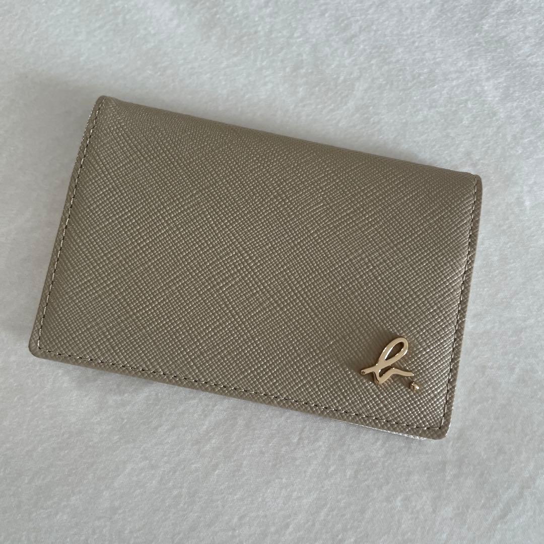 Agnes b 名刺入れ