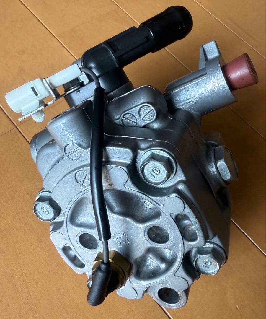 スバル　パワステポンプ【リビルト後未使用品】