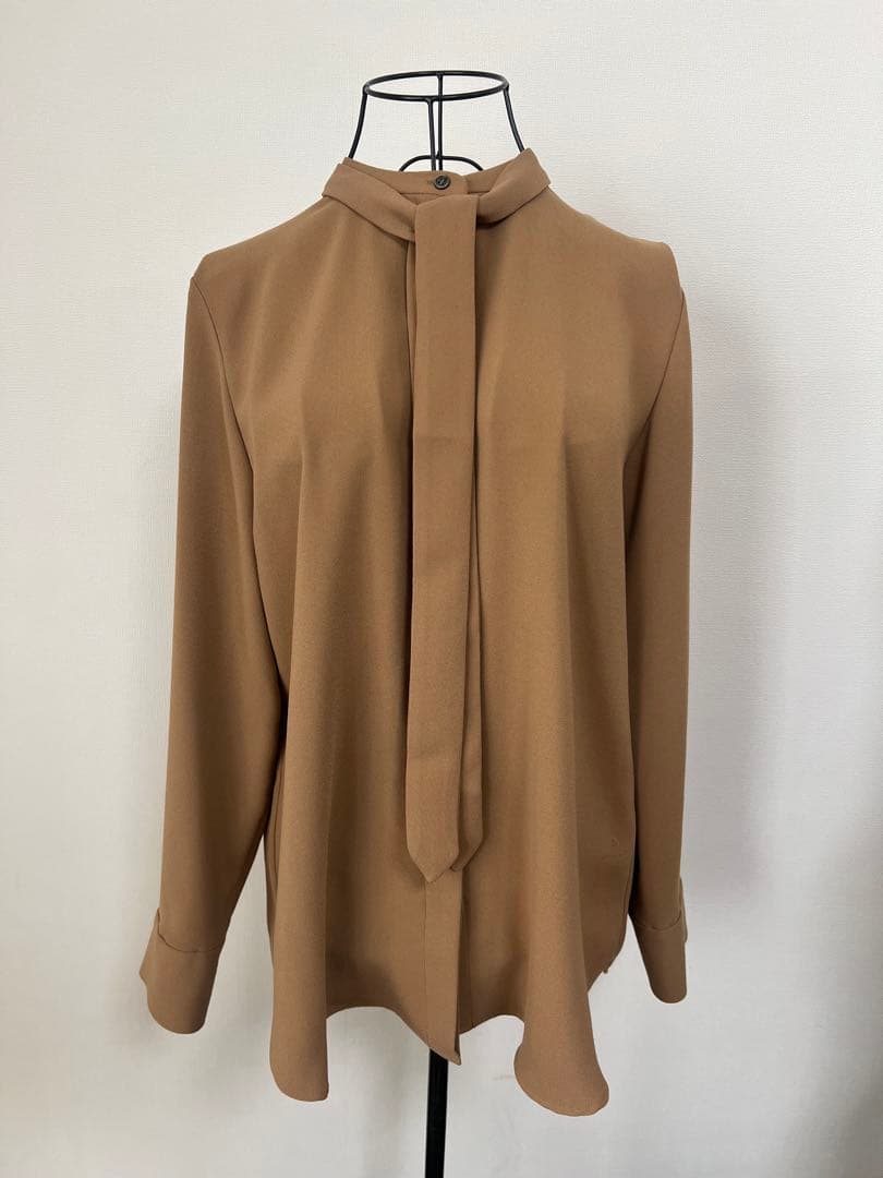 theoryluxe 未使用◎キャメル　ボウタイブラウス