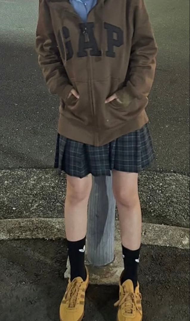 GAP ロゴジップパーカー　ブラウン