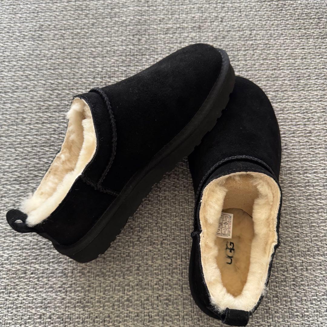 アグ　クラシック　マイクロ