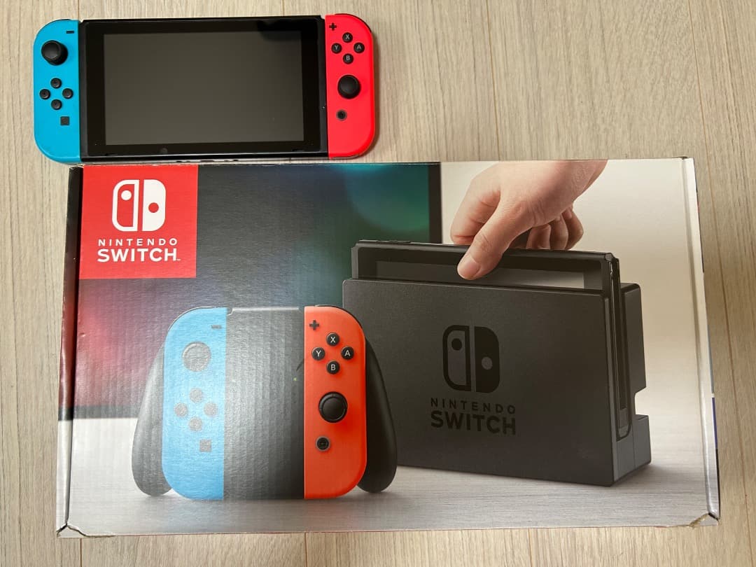 Nintendo Switch 本体 青・赤 Joy-Con付き