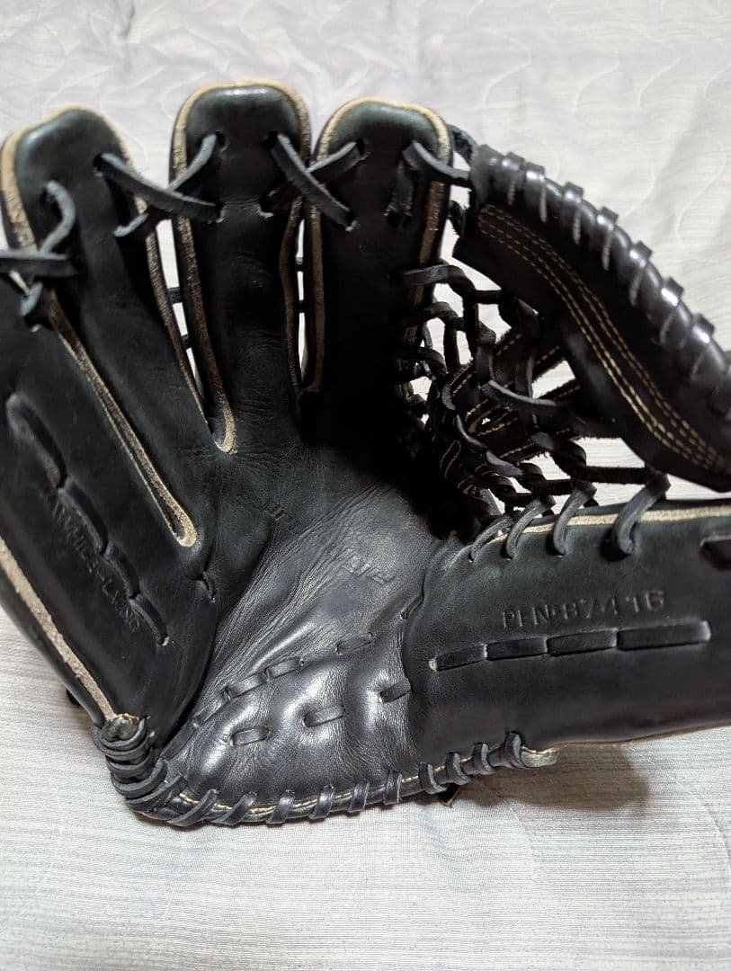 外野手用　左投げ　グローブ