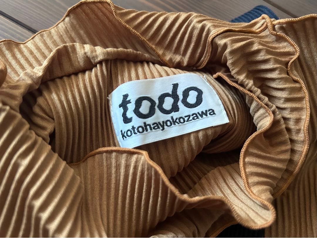 kotohayokozawa コトハヨコザワ　長袖トップス