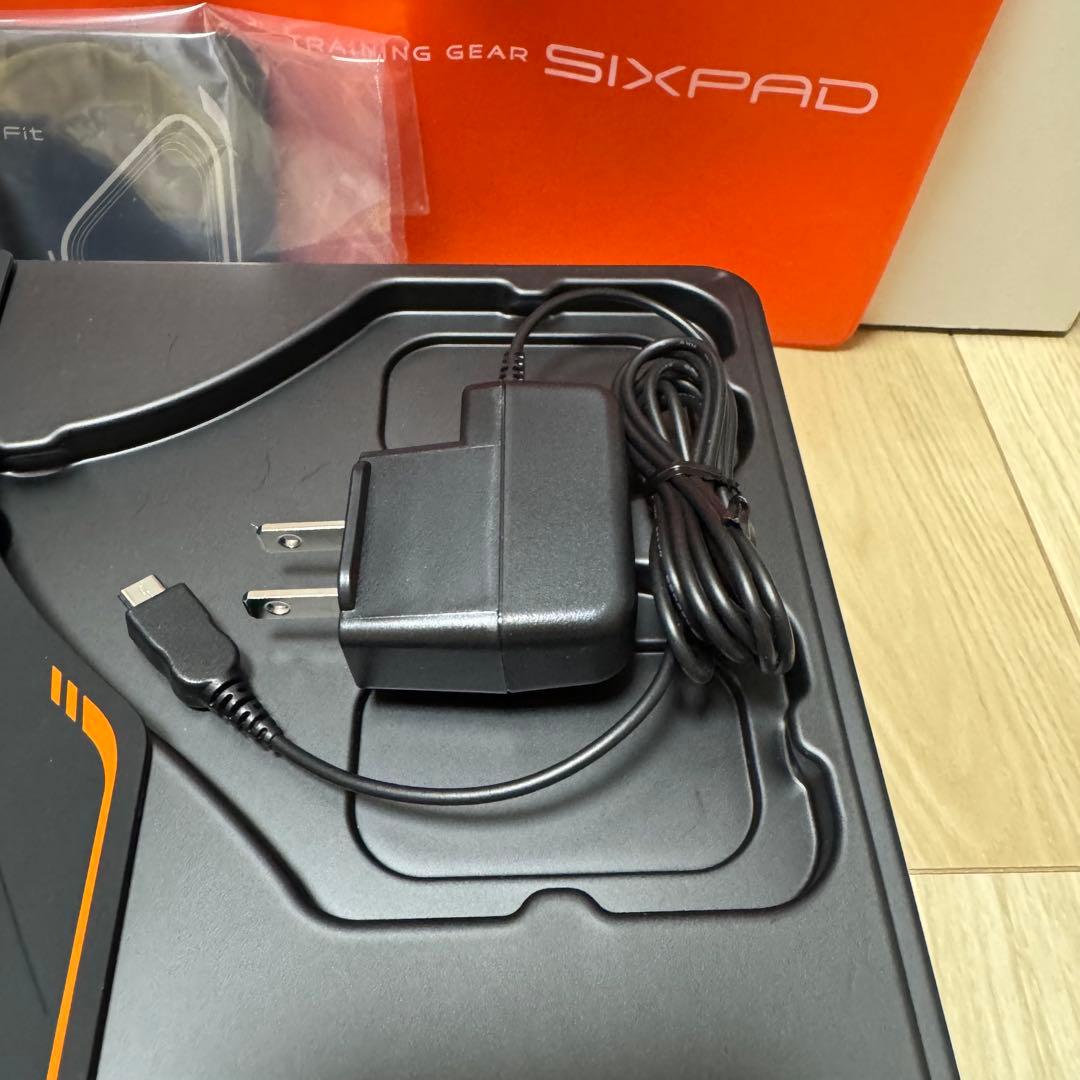 【美品】SIXPAD chest シックスパッド チェスト