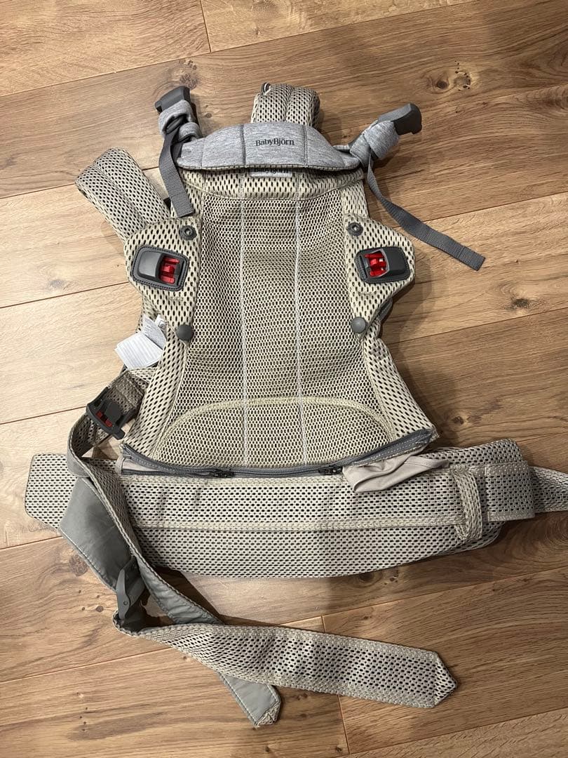 BabyBjörn グレーベージュ　2025年新色