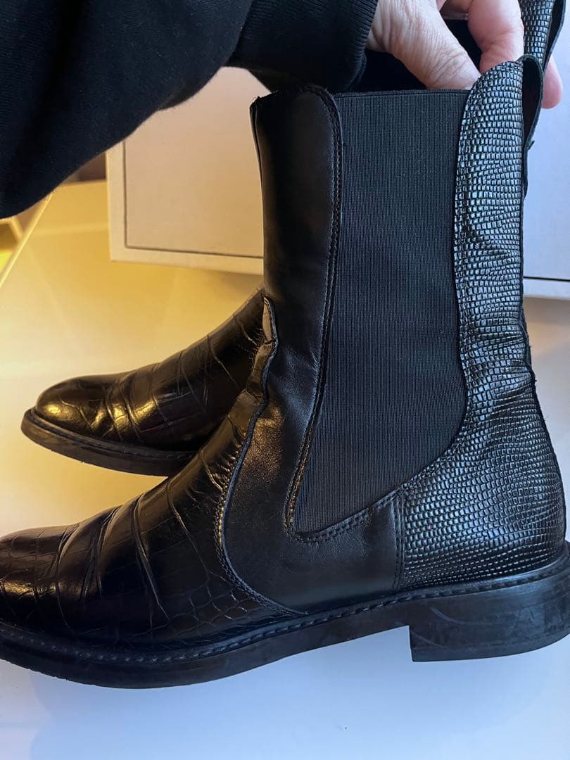 Pertini スペイン製ブラックレザー サイドゴアブーツ クロコダイル風