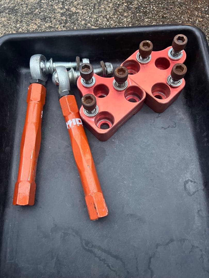 車高調 zvw50プリウス用スキッドレーシングタイロッドエンドキャンバー