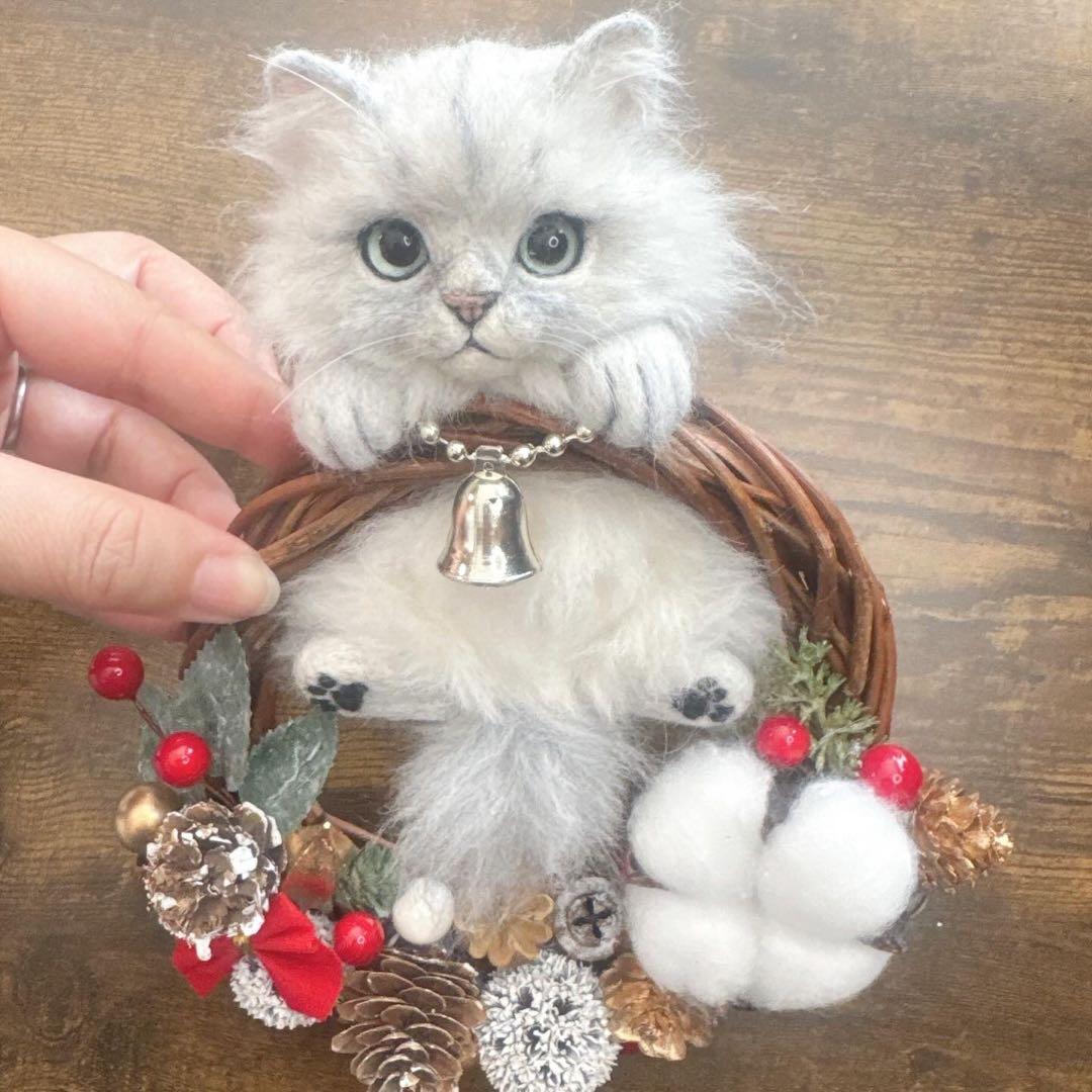 羊毛フェルト 猫 チンチラシルバー 猫リース クリスマス