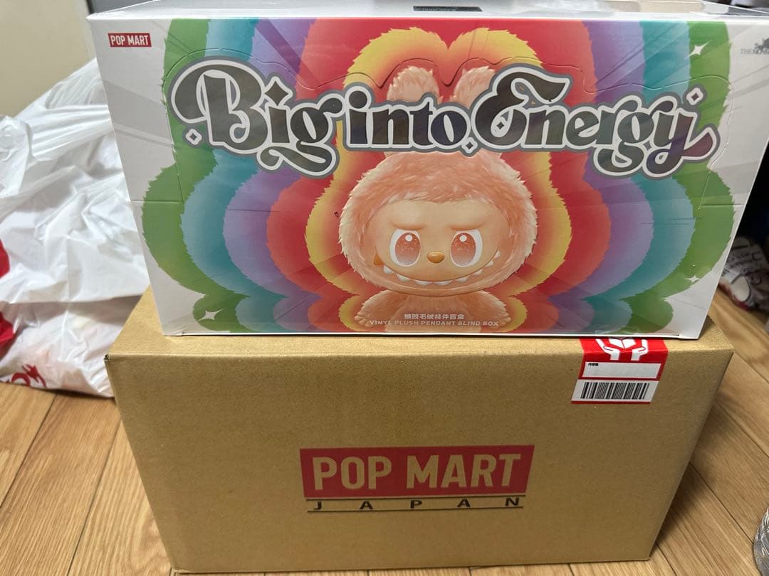 ポップマート MONSTERS (ラブブ) ビッグイントゥエナジー シリーズ