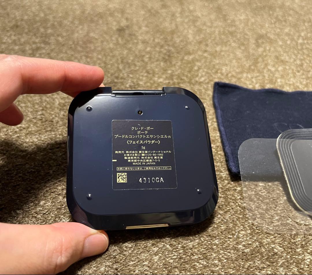 クレ・ド・ポー ボーテ プードルコンパクトエサンシエルｎ　プレストパウダー