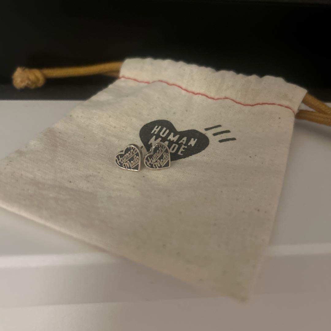 HUMAN MADE ハート型ピアス