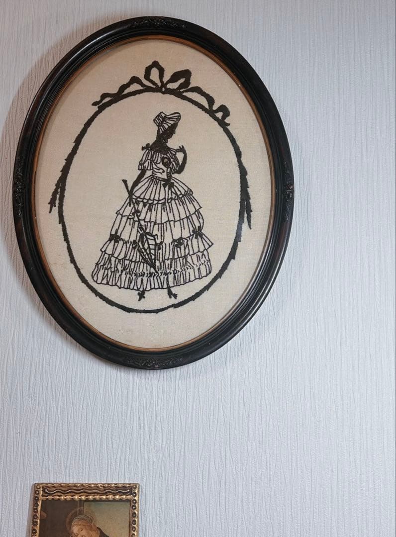 オーバルフレーム　イギリス　ヴィクトリアン シルエット刺繍　アンティーク